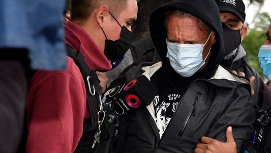 Frenaron el traslado a la cárcel del empresario que chocó y mató a dos personas en Palermo