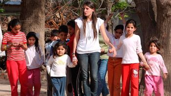 Diez razones para amar: la historia de Catalina, quien adoptó a siete niños y tuvo tres biológicos