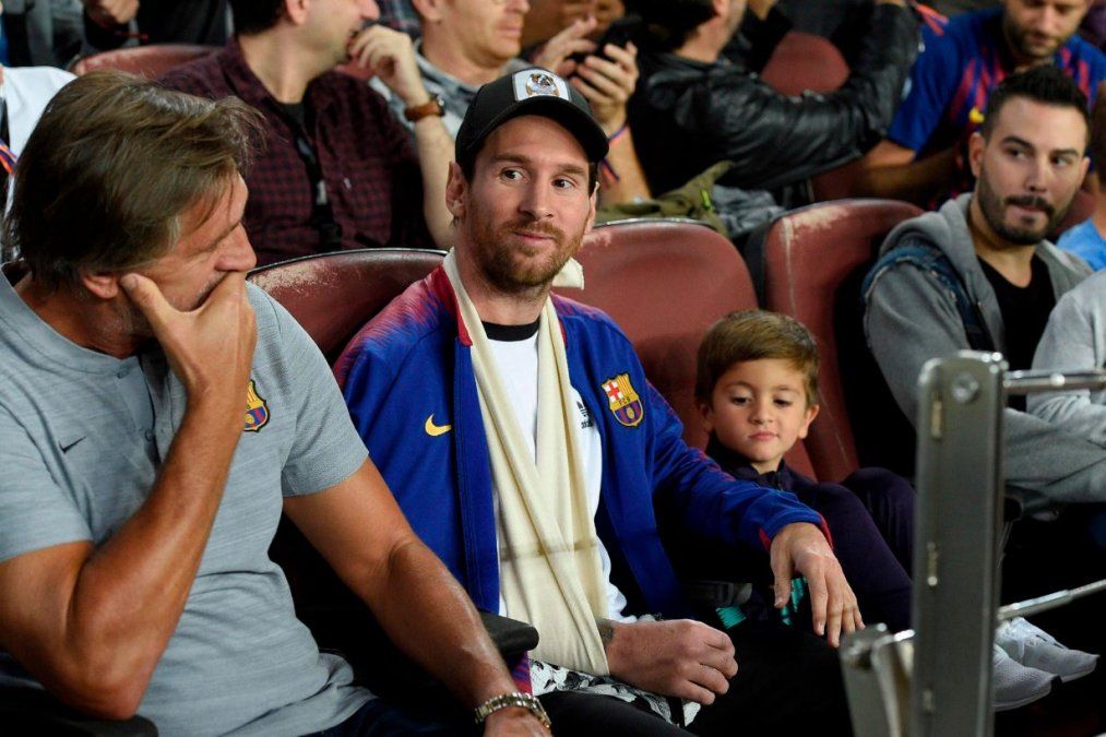 Con Messi en la tribuna, Barcelona le ganó 2 a 0 a Inter y lidera con puntaje perfecto