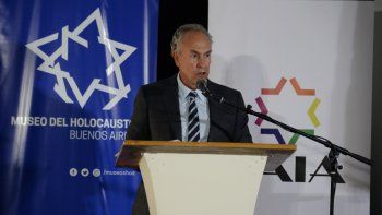 Con presencia de dirigentes políticos de todos los sectores, se conmemoró un nuevo Día del Holocausto
