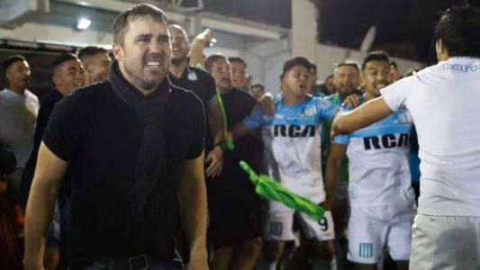 #RacingCampeón | ¿Quién se quedó con la bufanda cábala del Chacho Coudet?