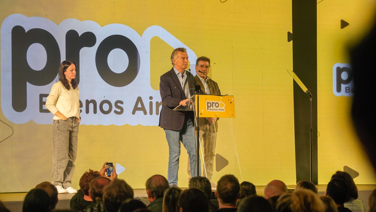 Mauricio Macri junto al jefe del bloque de diputados del PRO y jefe del partido bonaerense