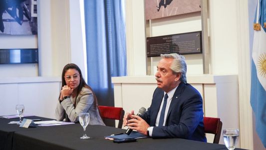 Alberto Fernández defendió a Ayelén Mazzina y le contestó a Pichetto: Los dinosaurios van a desaparecer