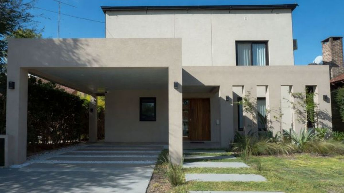 La casa de Manuel Adorni en el country Indio Cua, de Exaltación de la Cruz.