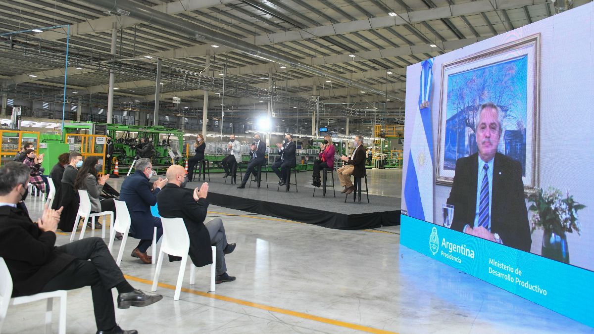 Alberto Fernández encabezó el relanzamiento del programa Ahora 12..Foto: Télam.