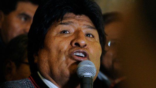 Evo Morales denuncia el intento de un golpe de estado en Bolivia, mientras se declara ganador de la elección