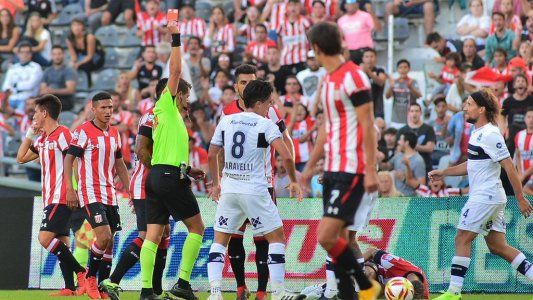 Vuelven a parar a Germán Delfino por su mala actuación en el clásico platense