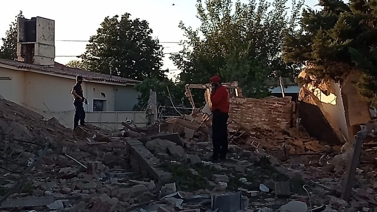 Misterio y explosión en Córdoba: hallan a un hombre muerto con un tiro en la cabeza. Fuente: @NacionalCordoba