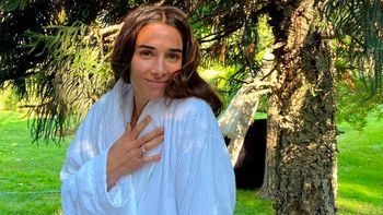 ¡Jugada foto! ¿Juana Viale se metió al agua desnuda y con este frío?