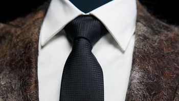 A pesar de que este traje tiene un acabado especial para que no cause picazón en la piel, Mo-Hair no está a la venta, ya que es un modelo único que se realizó con el fin de concientizar. A pesar de que este traje tiene un acabado especial para que no cause picazón en la piel, Mo-Hair no está a la venta, ya que es un modelo único que se realizó con el fin de concientizar.