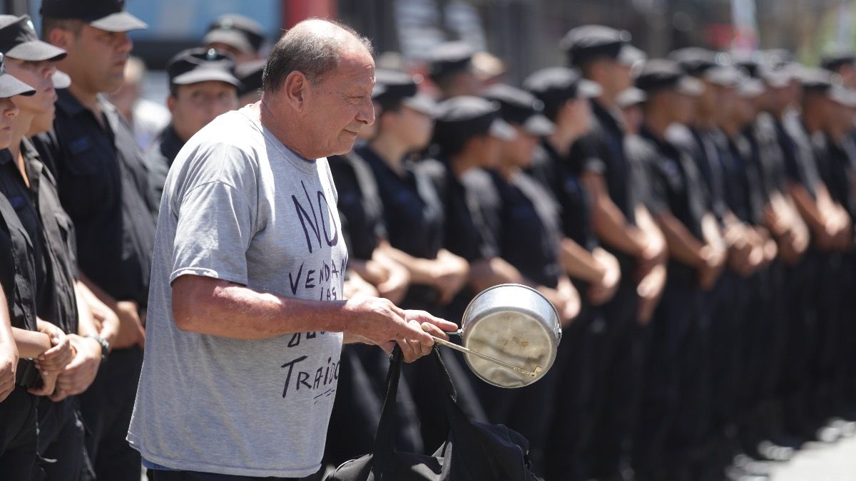 Las fuerzas de seguridad de fondo