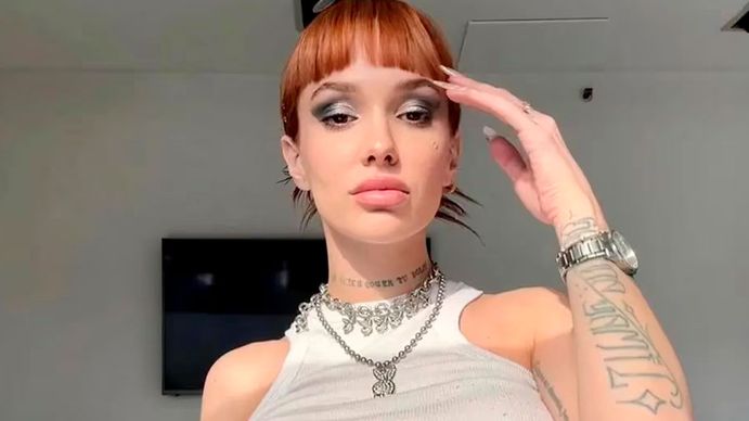 La Joaqui causó preocupación al filtrarse un video desvariando sobre el escenario