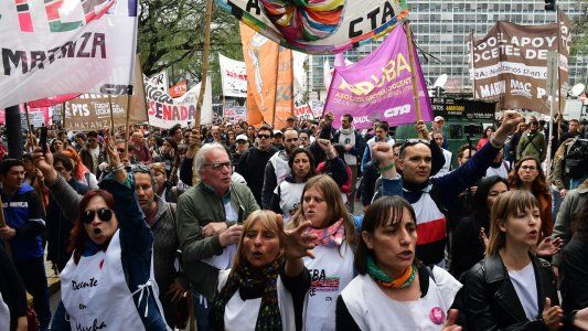 ¿Por qué se desató el conflicto docente en Chubut y cómo sigue?