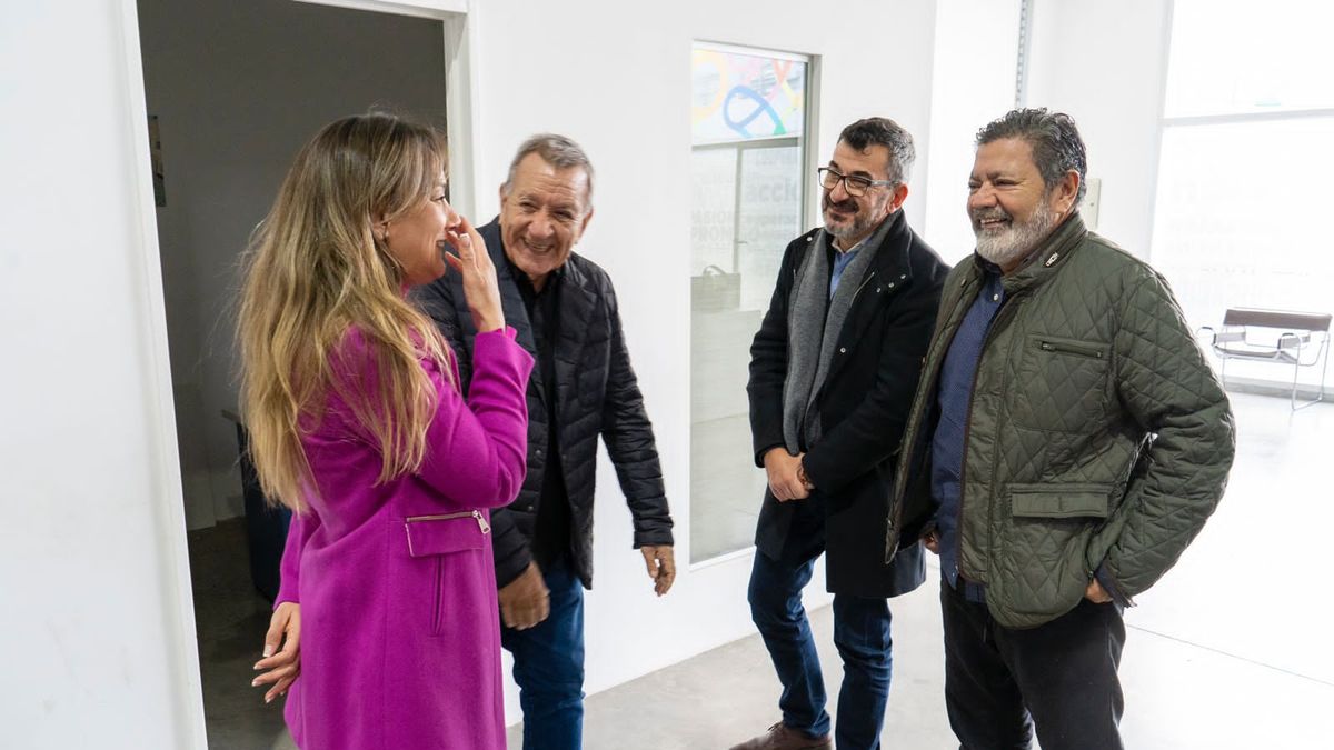 Malena Galmarini recibió el apoyo de la UOCRA y la CGT zona norte: Vamos a lograr el Tigre y la Argentina que queremos. (Prensa)