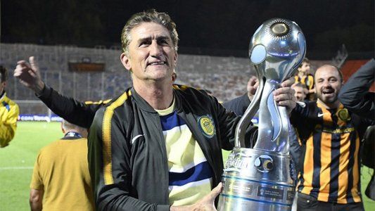 Dos meses después de ganar la Copa Argentina, Rosario Central echó a Bauza