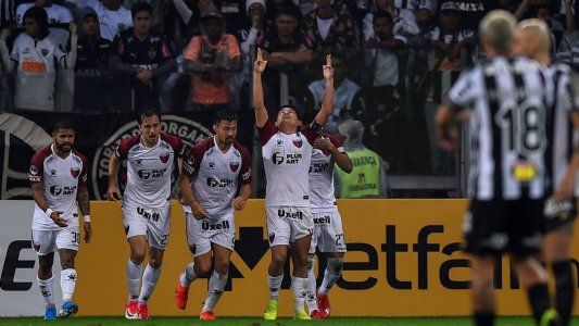 ¡Colón finalista de la Copa Sudamericana! Le ganó por penales a Atlético Mineiro en una definición épica