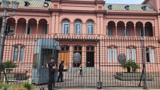 ¡No quedó ni el loro!: ¿Cómo se vivió en Casa Rosada el partido Argentina-Polonia?