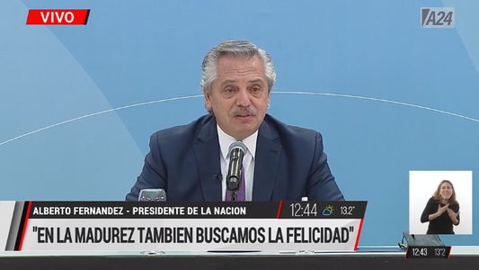 Alberto Fernández criticó a la oposición y dijo que no parará hasta vacunar al último argentino