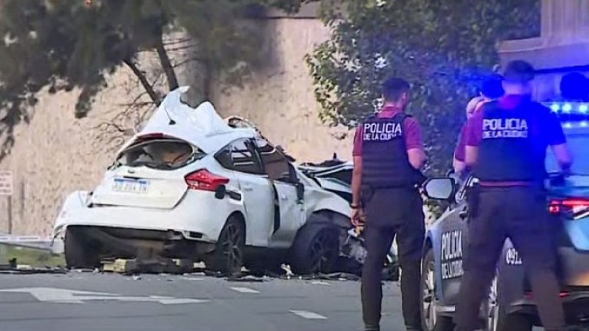 Muerte en la Av. General Paz: chocó, no tenía el cinturón y salió despedido  del auto