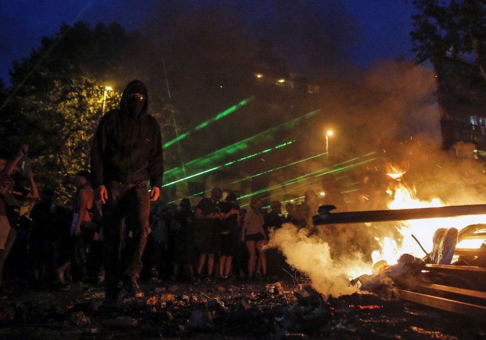 Chile: miles de manifestantes protestan en pleno centro de Santiago