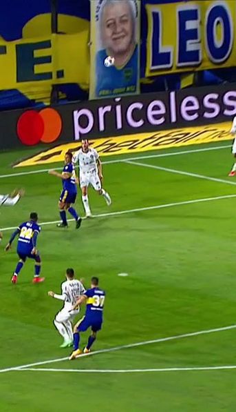 ¿Aclara u oscurece?: la Conmebol publicó el video con la charla del VAR en el gol anulado a Boca