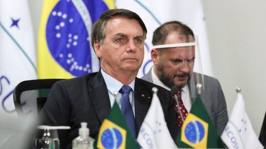 Brasil espera este mediodía el resultado del examen de Bolsonaro para saber si tiene COVID-19
