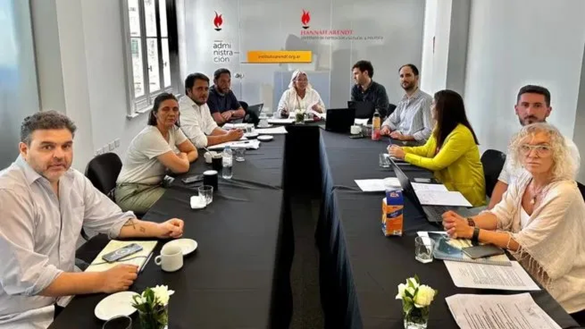 Elisa Carrió apuntó a las formas en que el Gobierno pretende tratar las nuevas legislaciones. (Foto: Infobae)