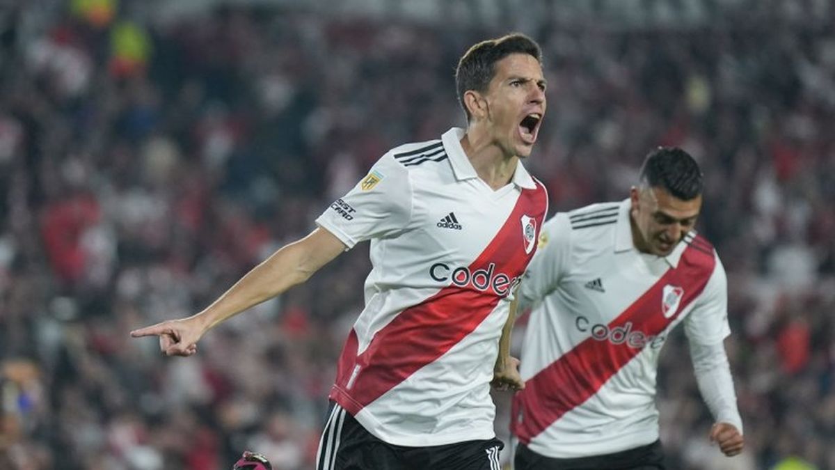 Nacho Fernández festeja el segundo gol. (Foto: NA)