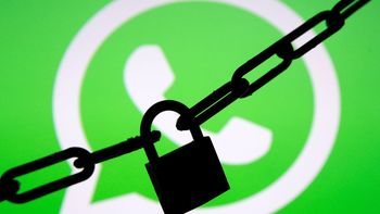 Cómo saber si están usando mi cuenta de WhatsApp desde otro dispositivo: protegé tu celular. (Foto: Gentileza Infobae)