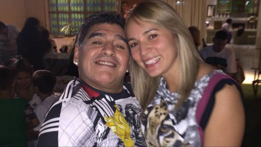 ¡Qué romántico! El regalo de Diego Maradona para Rocío Oliva en su aniversario