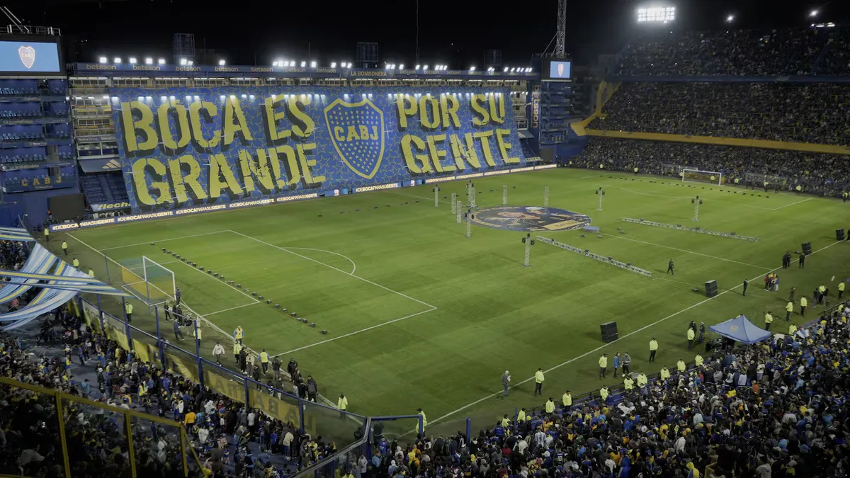 Los hinchas colmaron la Bombonera para la presentación de Leandro Paredes en Boca. 