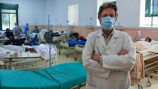 Infectólogo del equipo presidencial explicó el récord de casos en la Provincia: El fin de semana se cayó el sistema durante 24 horas”