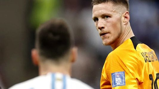 Wout Weghorst le respondió a Lionel Messi luego de que lo llamara bobo
