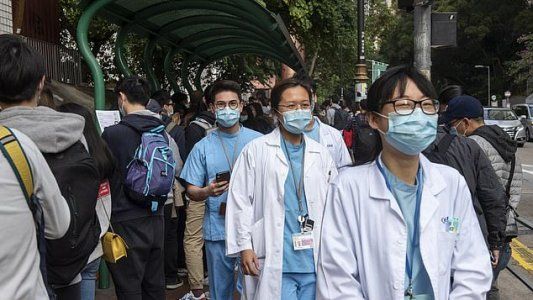 Sigue la alerta por el coronavirus: suben a 722 los muertos y fallece el primer extranjero