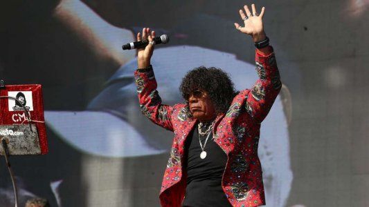 Video: el momento en el que comenzó la batalla campal en el recital que tuvo que suspender La Mona Jiménez