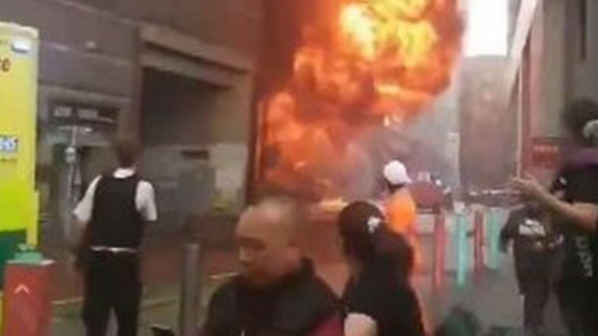 La explosión provocó un incendio en la estación de subte Elephant and Castle