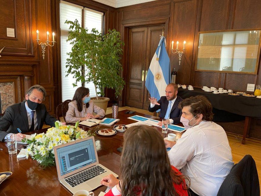 Martín Guzmán encabeza las negociaciones con el FMI en una serie de reuniones en Estados Unidos