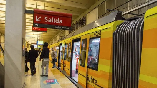 Comenzó la medida de fuerza en la línea B del subte: horarios de la protesta y en qué estaciones