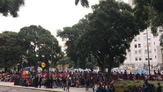 Después de la tensión, las organizaciones sociales levantaron el acampe en el Ministerio de Desarrollo Social