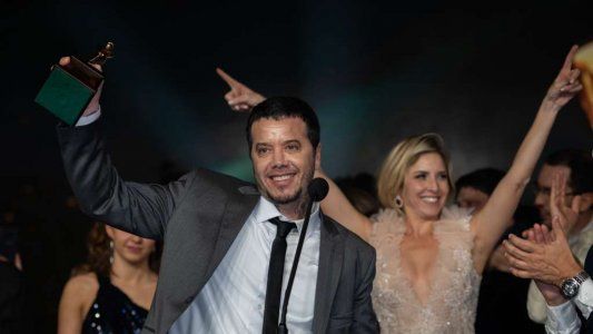 El Martín Fierro de Oro fue para “100 días para enamorarse”