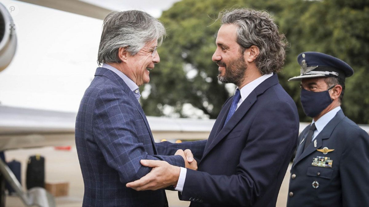 El ministro de Relaciones Exteriores, Santiago Cafiero y el presidente ecuatoriano, Guillermo Lasso. (Foto: Télam)