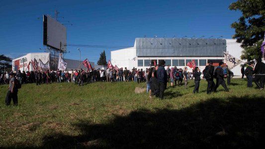 La izquierda “combativa” anuncia más de 20 cortes en todo el país para darle un “carácter activo” al paro del lunes
