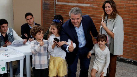 Iván Duque ganó la primera vuelta en Colombia, hay Balotage