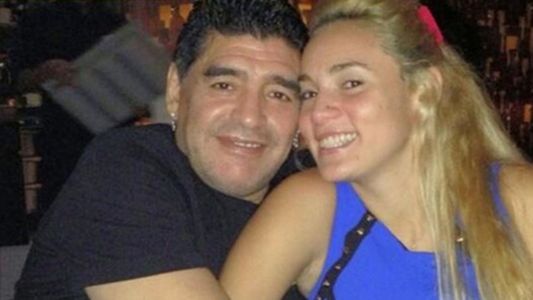 Diego Maradona y Rocío Oliva se casarán en Buenos Aires