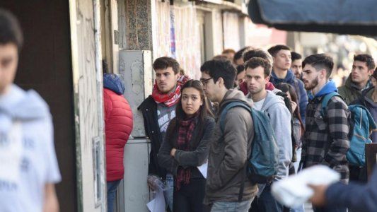 El Indec dará a conocer hoy el último índice de desocupación y advierten que podría acercarse a los dos dígitos