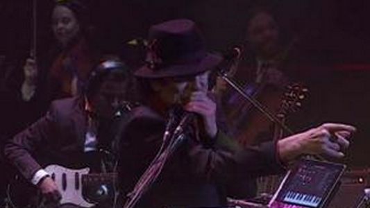 Charly deslumbró en su primer show en el Teatro Colón