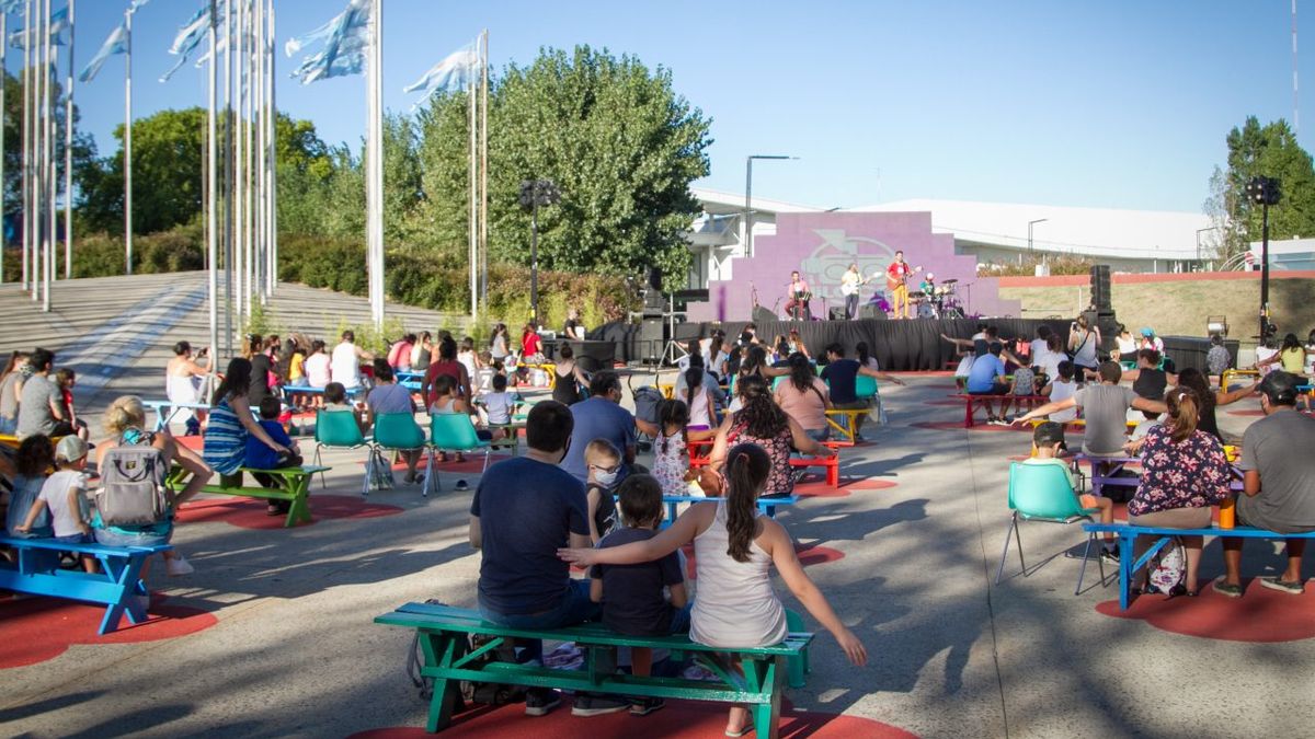 En unas vacaciones de invierno atípicas en nuestro país hay que planificar con anticipación qué actividades recreativas hacer con los chicos.