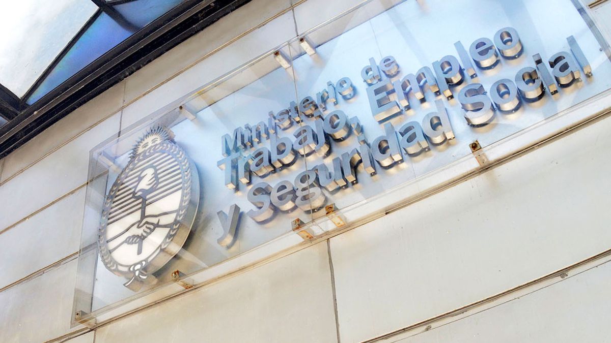 El Gobierno se reúne con el Consejo del Salario Mínimo para definir un nuevo aumento: de cuánto será (Foto: archivo)