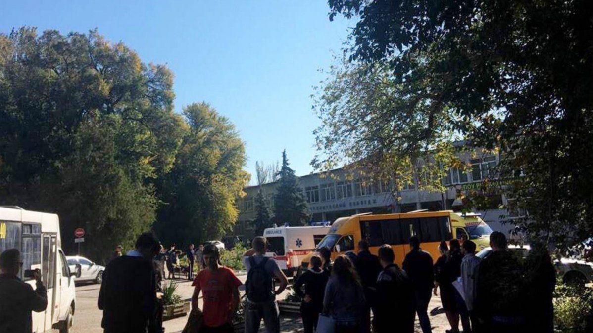 Al menos 18 muertos y más de 50 heridos en un atentado contra una escuela de Crimea