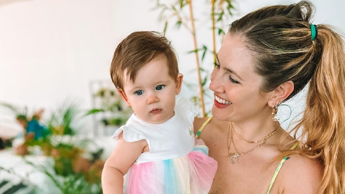 Stephanie Demner defendió a su hija ante una mujer que la criticó en redes